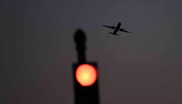 Trump planeja expandir proibição de viagens aos EUA para mais de 30 países