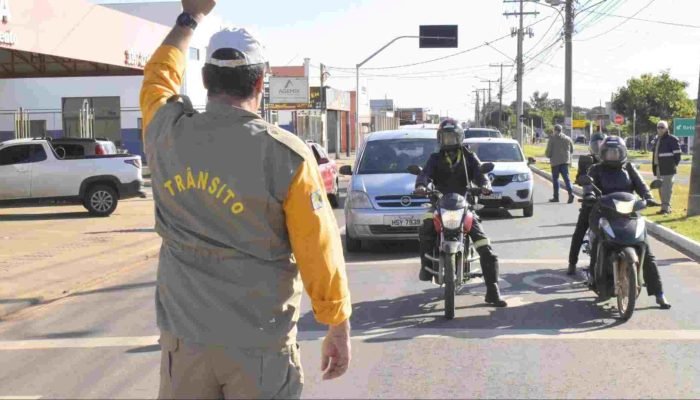 Foto: Fiscalização de trânsito. (Divulgação/PMCG)