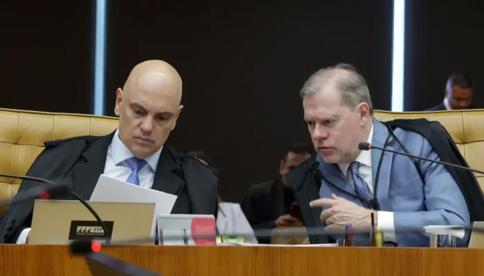 Foto: Os ministros Alexandre de Moraes e Dias Toffoli, em sessão do plenário do