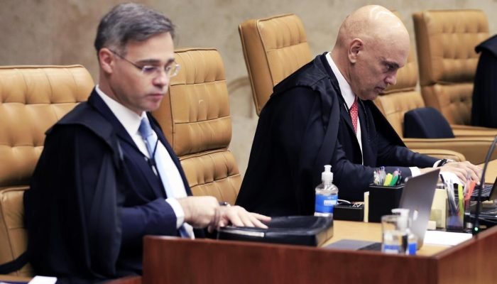 alexandre-de-moraes-discute-andre-mendonca-scaled-1