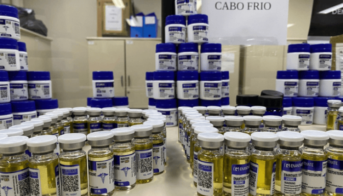 Foto: Anabolizantes e medicamentos controlados foram encontrados durante abordag