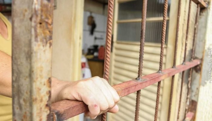 Em Corumbá, mulher é mantida em cárcere após querer fim de união