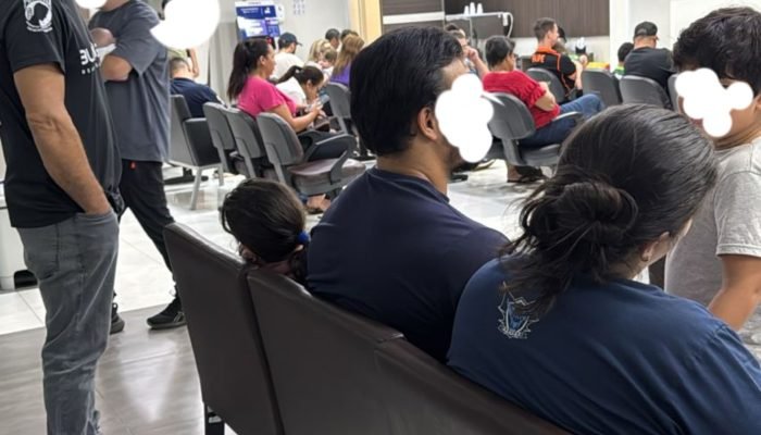 Saguão no ProntoMed cheio. (Fala Povo, Jornal Midiamax) — Foto: Saguão no Pronto