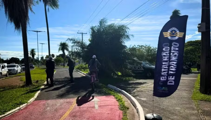 Foto: Blitz educativas foram realizadas em Campo Grande — Foto: Giovanna Dauzack