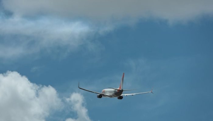 aviao-decolar-aeroporto-1