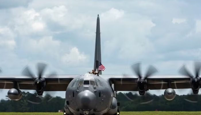 aviao-dos-eua-que-capturou-maduro-pousa-em-campo-grande