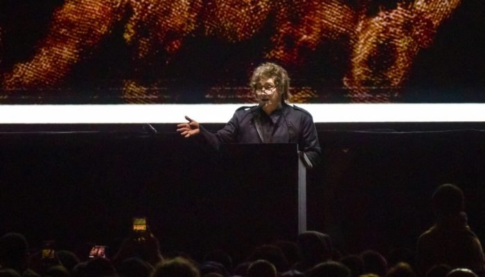 Milei afirma que Argentina mostra ao mundo caminho da direita