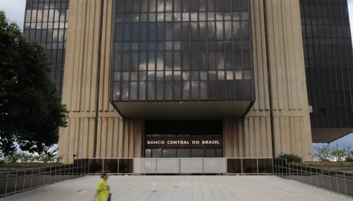 Mercado mantém Estimativas de Inflação e crescimento do PIB estáveis para 2025