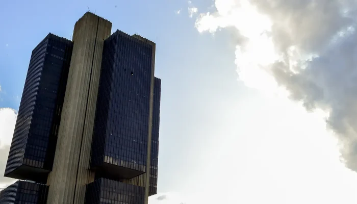 Copom Decide Sobre a Taxa Selic em Meio a Expectativas de Manutenção