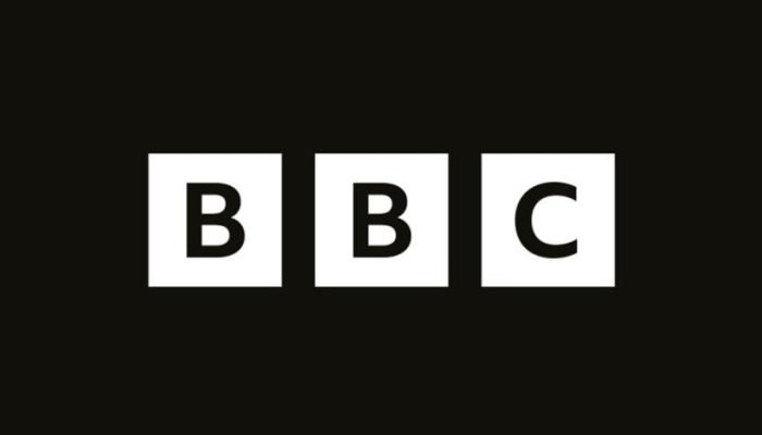Crise na BBC: Chefes renunciam após edição polêmica de discurso de Trump