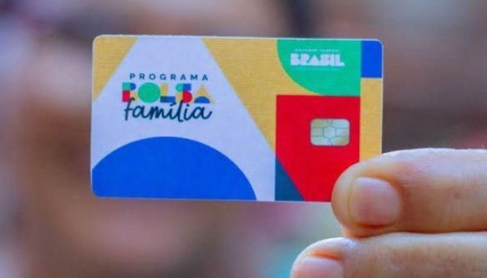 O Bolsa Família é destinado a famílias com renda per capita de até R$ 218 — Foto