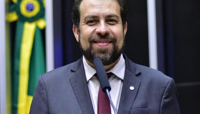 Boulos assume Secretaria-Geral com promessa de governo nas ruas