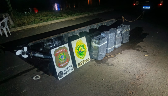 PF e PM apreendem mais de 100 kg de maconha no Rio Paraná