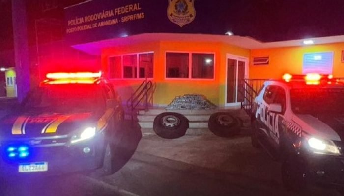 PRF e PM apreendem 111 kg de cocaína em Ivinhema (MS)