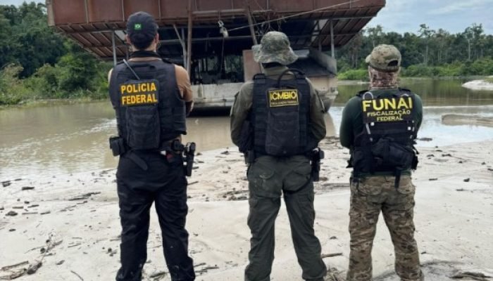 PF, ICMBio e Funai inutilizam dragas e intensificam repressão ao garimpo ilegal no Amazonas