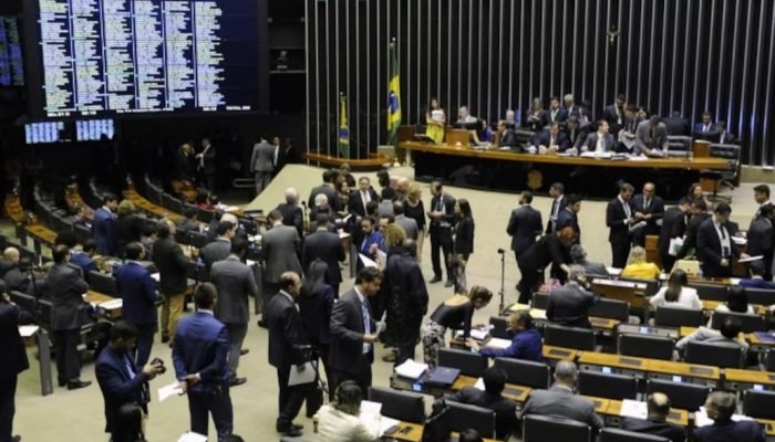 candidatos-a-vaga-ao-tcu-passam-por-sabatina-na-camara