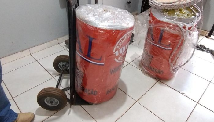 Denar apreende 176 kg de maconha em transportadora de Campo Grande
