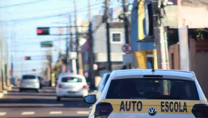 Queda na procura por autoescolas chega a 60% em MS após anúncio sobre CNH