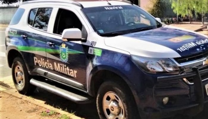 Polícia Militar prende homem de 43 anos acusado de agredir mãe de 63 anos em Naviraí