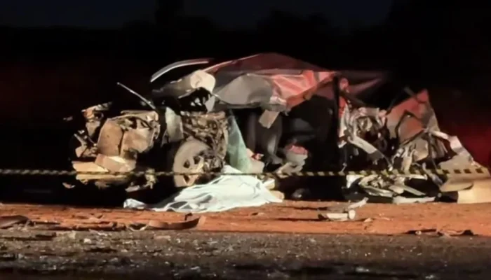 Colisão entre caminhonete e bitrem resulta em morte na MS-141