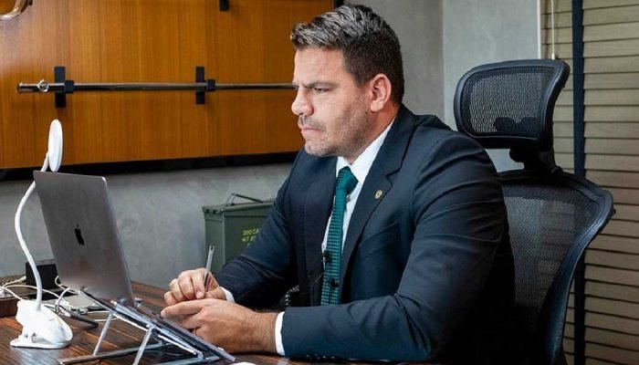 Capitão Contar avalia migração para Republicanos visando o Senado em 2026