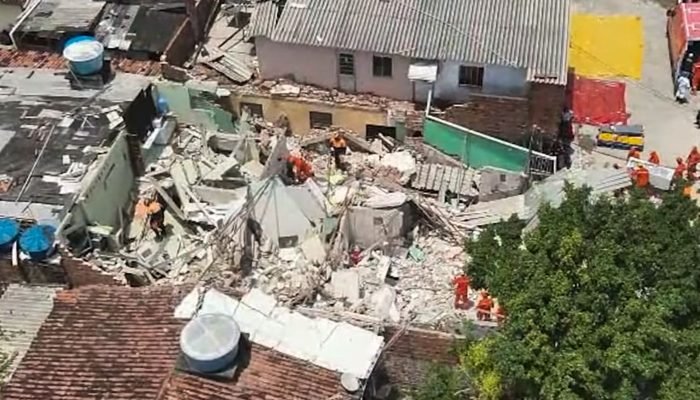 Desabamento de imóvel em Olinda causa mortes e mobiliza equipes de resgate