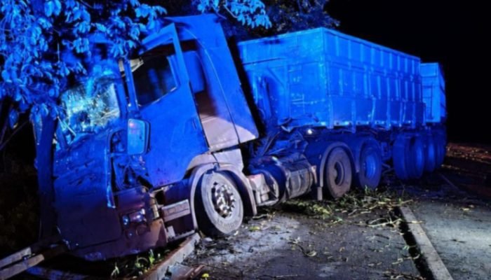 carreta-acidente-BR-262-Foto-Diario-Corumbanese-1