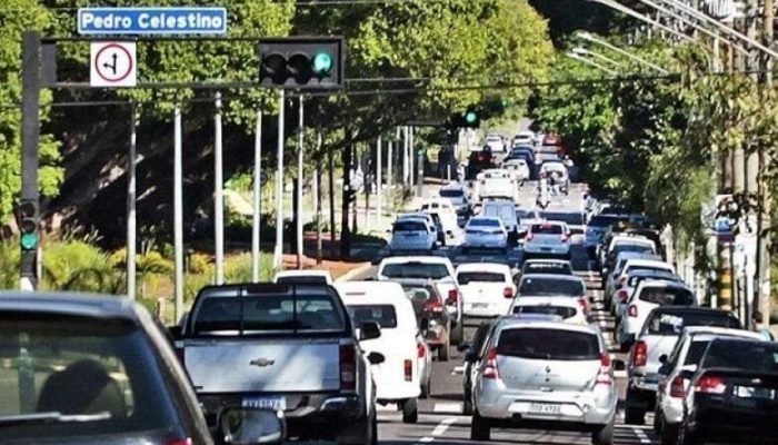 carros-na-rua-foto-saul-schramm-730x425