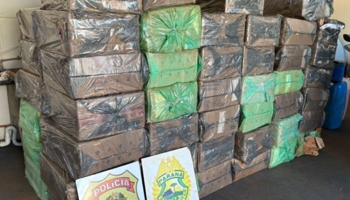 PF, BPFRON e Exército apreendem cigarros contrabandeados em Guaíra