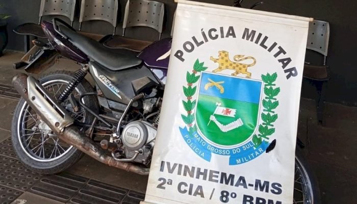 Polícia Militar flagra motociclista sem habilitação realizando manobras perigosas