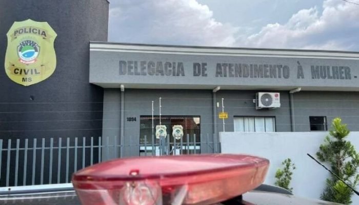 Enquanto prestava depoimento, a mulher recebeu diversas mensagens do agressor - Crédito: Arquivo Nova News