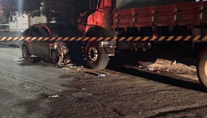 Motorista morre em Nova Andradina ao colidir com caminhão parado