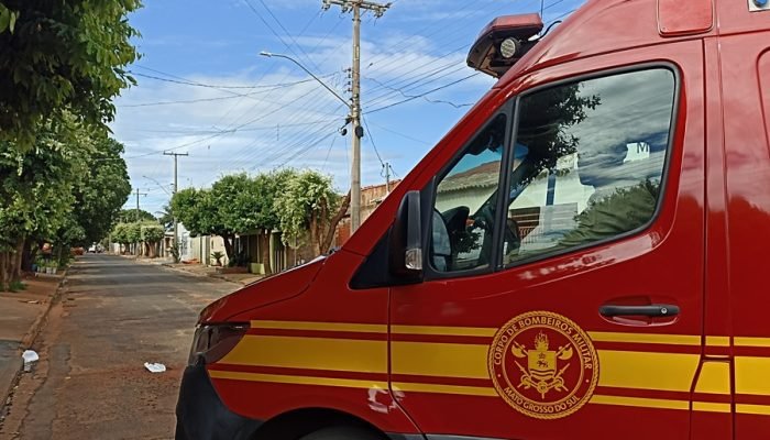Incêndio na rede elétrica do Bairro Argemiro Ortega — Foto: Nova News
