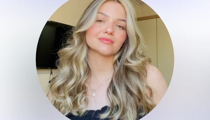 Camila de Lima era a condutora do carro e morreu no local do acidente — Foto: Ca