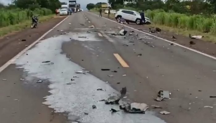 Carreta tombada após colisão na MS-134. — Foto: Nova News
