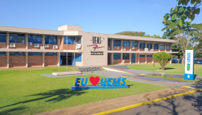 UEMS oferece aulões online gratuitos para o Vestibular 2026