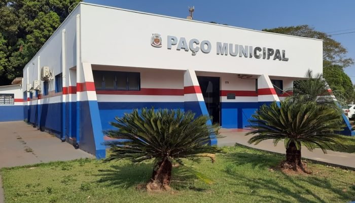Angélica resgata R$ 2 milhões de banco antes de liquidação