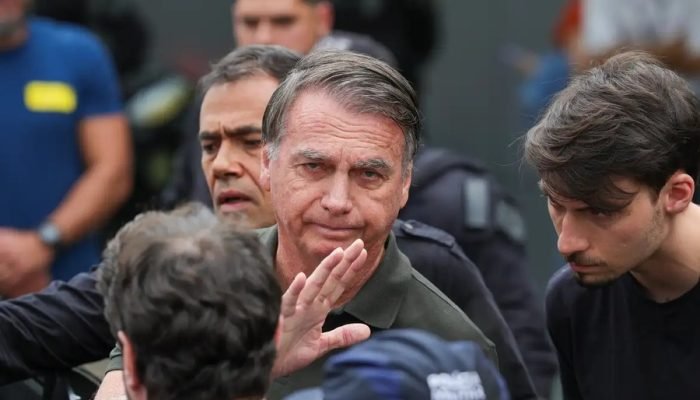 Bolsonaro passa por audiência de custódia neste domingo