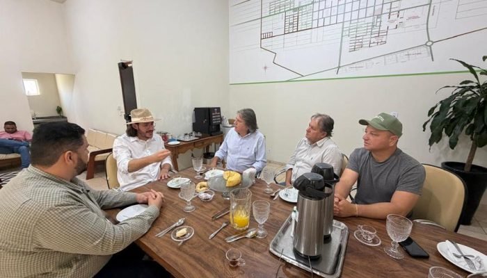 Visita do deputado Pedro Caravina a Batayporã e Nova Andradina — Foto: Fotos: Jo