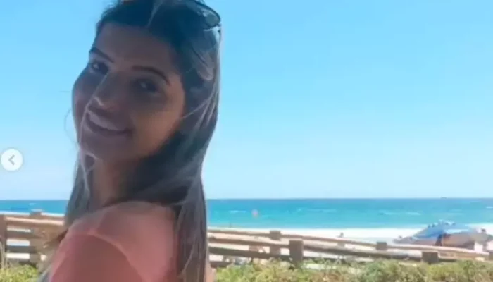 Elem Carolina Macedo Sanches, de 20 anos, em foto postada há 4 dias "turistando" - Crédito: (Redes Sociais)