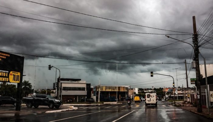 chuva-temporal-tempo-tempestade-previsao-nublado-ceu-1