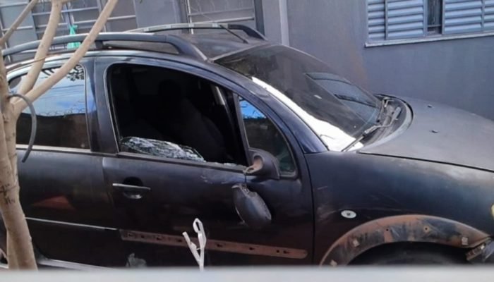 Foto: Carro foi apreendido na csa do autor na última terça (Divulgação/Polícia C