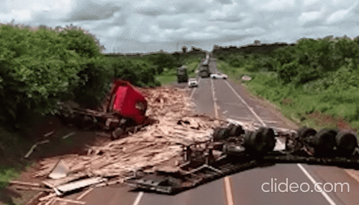 clideo_editor_cb77158af2c3475c813be7812a3dd833