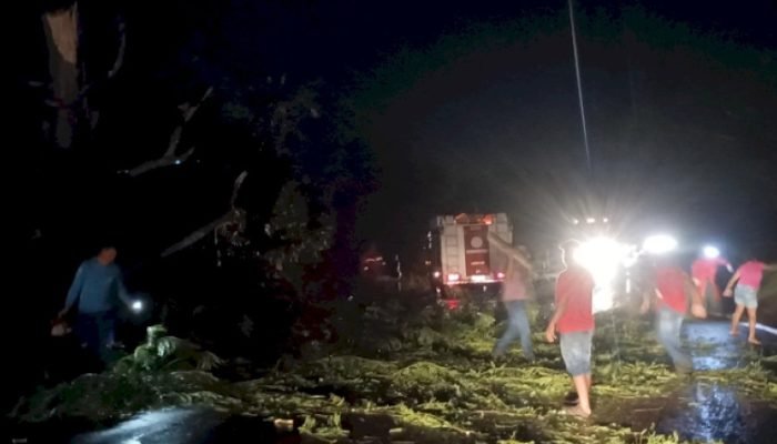 A via foi totalmente liberada por volta das 18h20 - Crédito: MS News