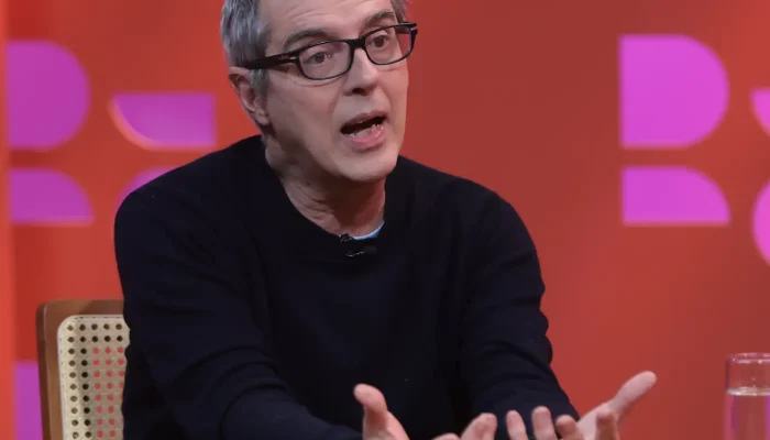 Artista Nuno Ramos aborda a arte na era digital em entrevista