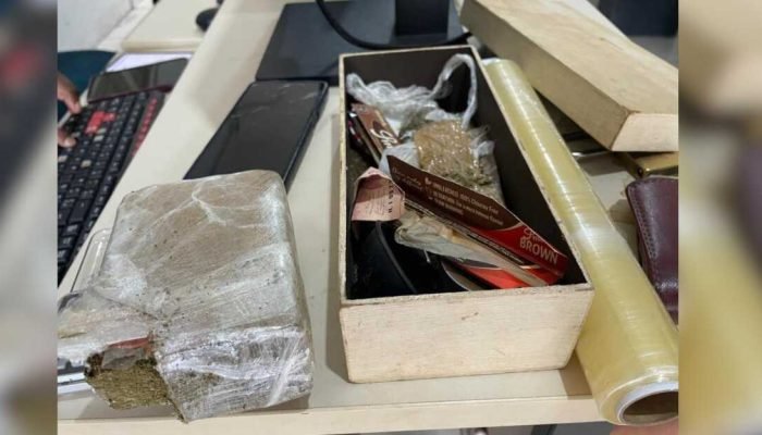 Homem é preso ao bater cabeça de esposa contra vidro de carro em Três Lagoas