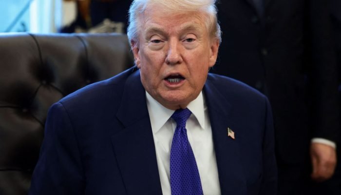 Trump assina revogação que fragiliza medidas contra mudanças climáticas no país