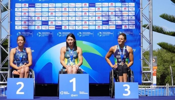 Brasileira Jéssica Ferreira ganha bronze no Mundial de triatlo paralímpico