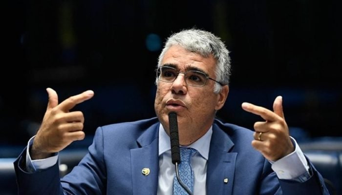 Girão critica atuação de Moraes no Rio, vendo ação política