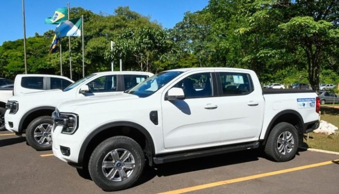 Entrega de veículos para combate às endemias — Foto: Feature image